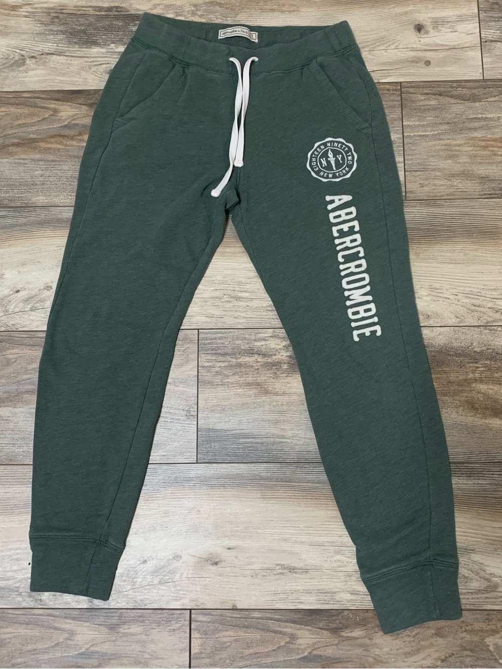🌲Abercrombie & Fitch Classic Forrest green joggers